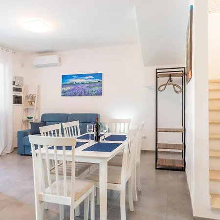 Holiday home Lorenzo - Piscina Privata *